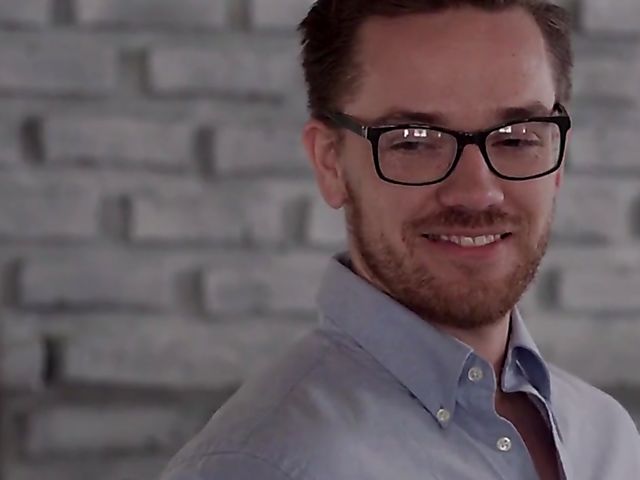 Tiny brunette Emily Willis seduces a guy to takes his meaty cock