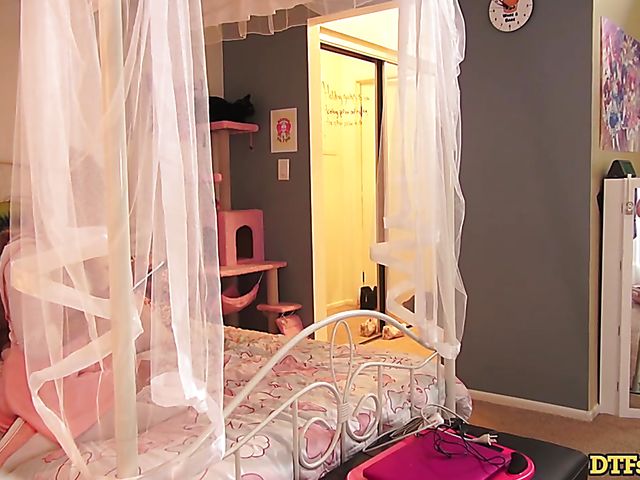 Slutty Moka Mora and eager James Deen have hot sex