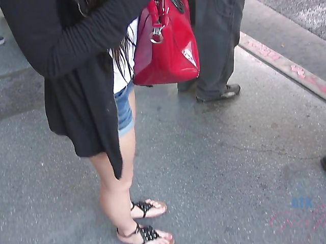 Tiffany Doll bathing and spreading pussy closeup in the hotel room