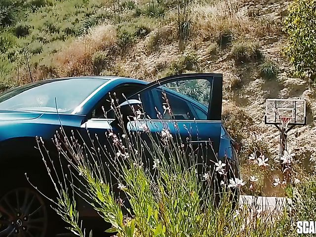 Backyard hardcore threesome with squirting Karla Kush and busty Luna Star