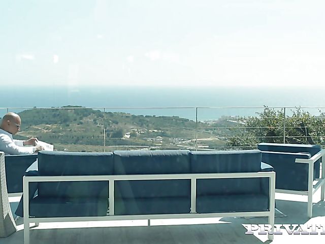 Flexible fuck with fit brunette babe Alyssa Reece