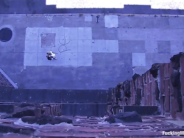 Fucking machine bondage with screaming blonde Brooke Belle