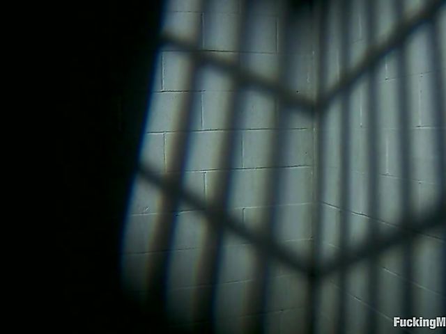 Busty dildo machine addict Jayden James gets her wet hole attacked 