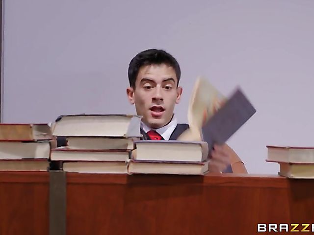 Courtroom sex with latex-clad big tits pornstar Romi Rain