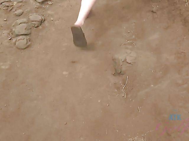 Outdoor POV blow and fuck by the ocean with his girlfriend Melody Marks