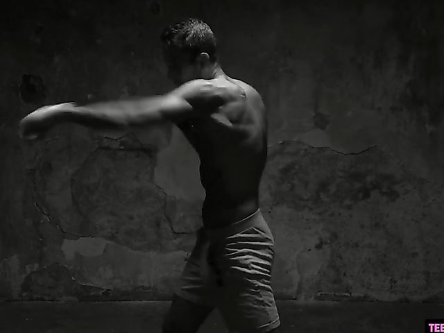 Audrey Hempburn - Teen hardcore fucked by a dirty boxer