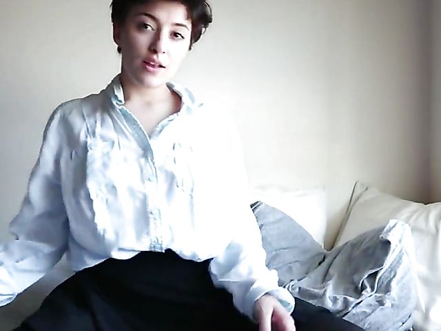 Short hair amateur with big titties gets naked and fingers her amazing pussy