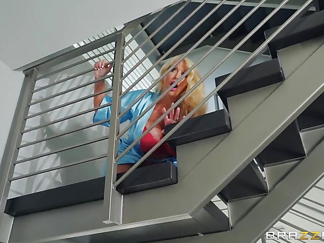 Aaliyah Hadid & Alura Jenson - Busty mom and daughter threesome with Ricky Spanish