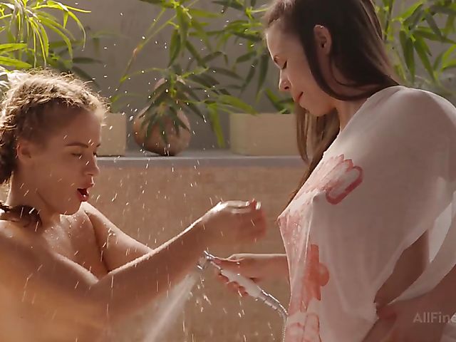 Teen lesbians Nekane and Ulia get so wet