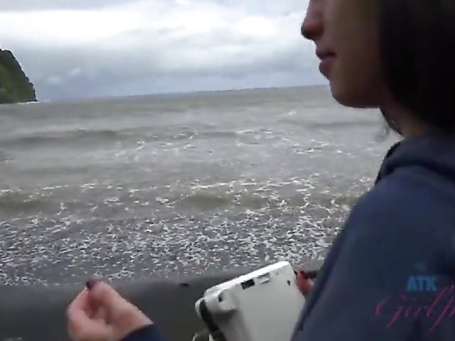 Mi Ha Doan gets her wet pussy fingered in the car