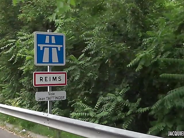 French anal with 28-year-old busty lady Milena