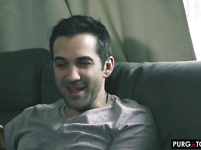 Jaye Summers - Blowjob threesome with her husband's friend