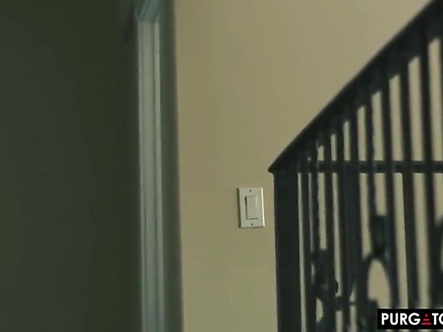 Jaye Summers - Blowjob threesome with her husband's friend