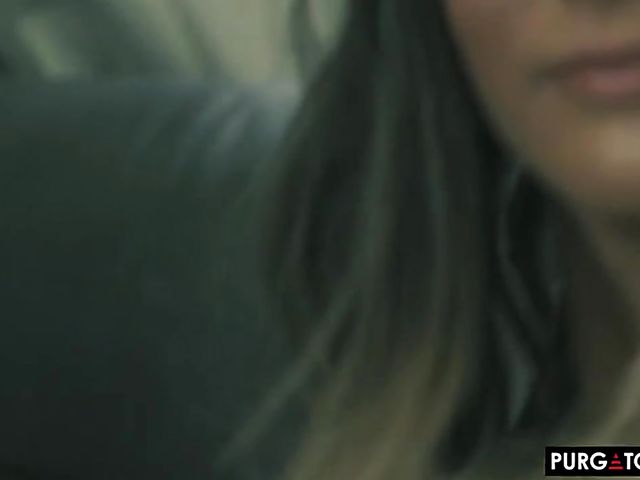 Jaye Summers - Blowjob threesome with her husband's friend