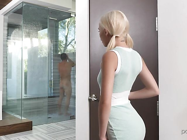 Kiara Cole - Teenage blonde shower with her stepdad