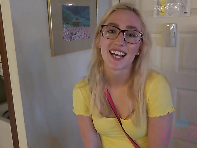 Teen glasses blonde Victoria Gracen gets boned in nature