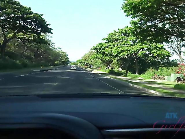 Teen glasses blonde Victoria Gracen gets boned in nature