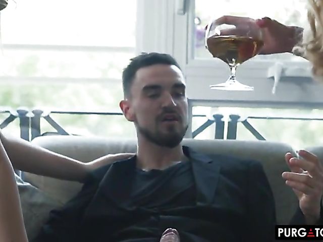 Amazing blonde threesome with Misha Mynx and Vanessa Sierra