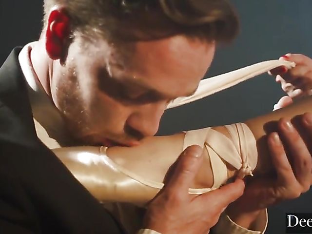 Ballerina sex on stage with slender Vanna Bardot