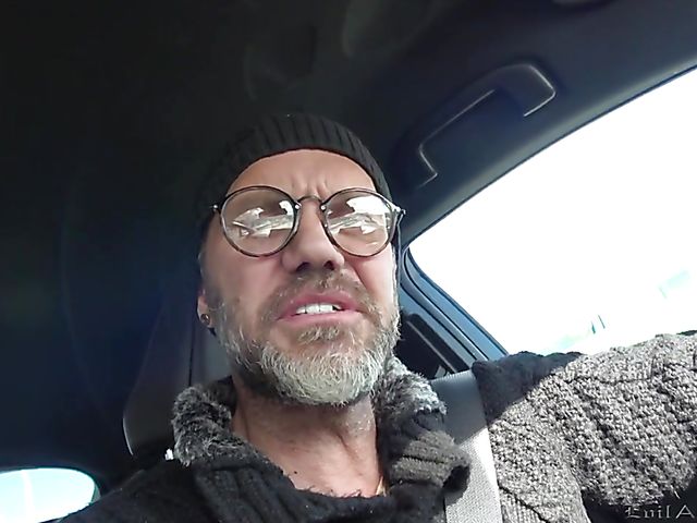 Alternative tattoo MILF Ronda Strong blows in the car and gets railed in bed