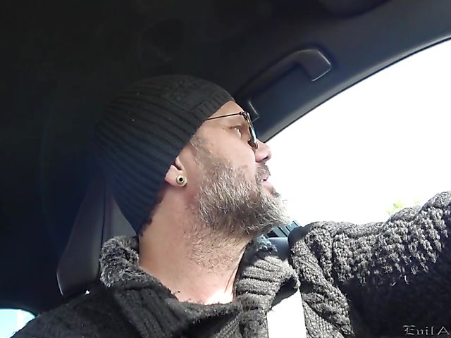 Alternative tattoo MILF Ronda Strong blows in the car and gets railed in bed