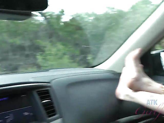 Underwater pussy of his skinny dipping girlfriend Victoria Gracen