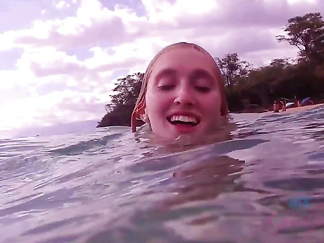 Underwater pussy of his skinny dipping girlfriend Victoria Gracen