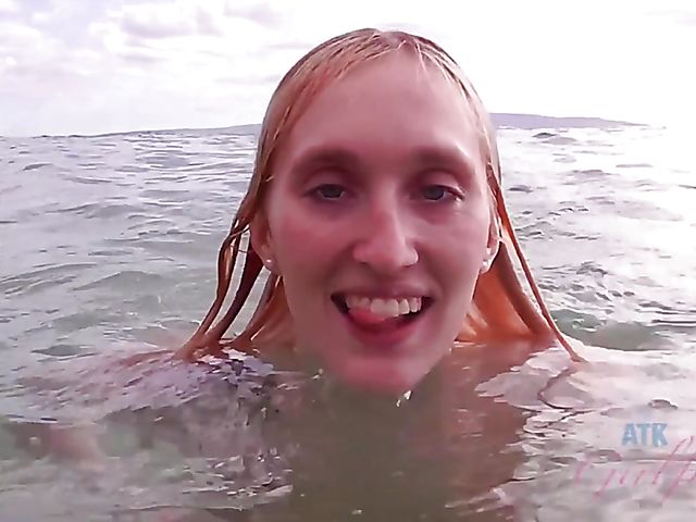 Underwater pussy of his skinny dipping girlfriend Victoria Gracen