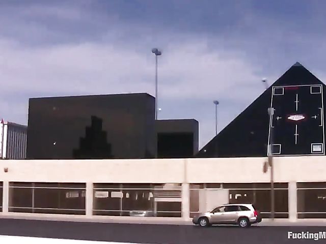 Busty stunner with great tits Raven Alexis gets machine fucked