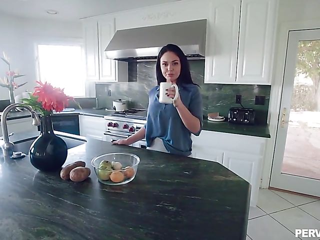 Fake tits POV with raven-haired mommy Brooke Beretta