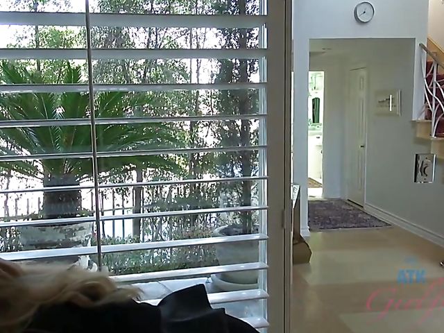 Bikini teen Charlyse Angel shows her titties and slit outdoors