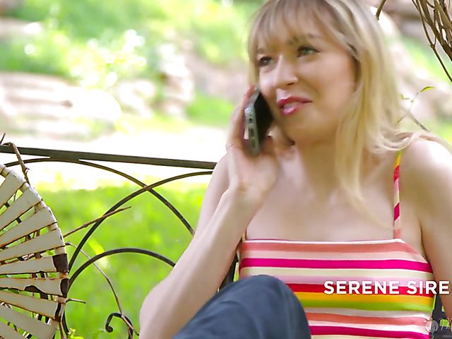 Serene Siren & Natalie Knight - Mom daughter lesbian fun next too sleeping Mackenzie Moss 