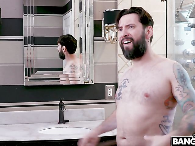 Rough fuck with teen Gia Derza and brutal Tommy Pistol