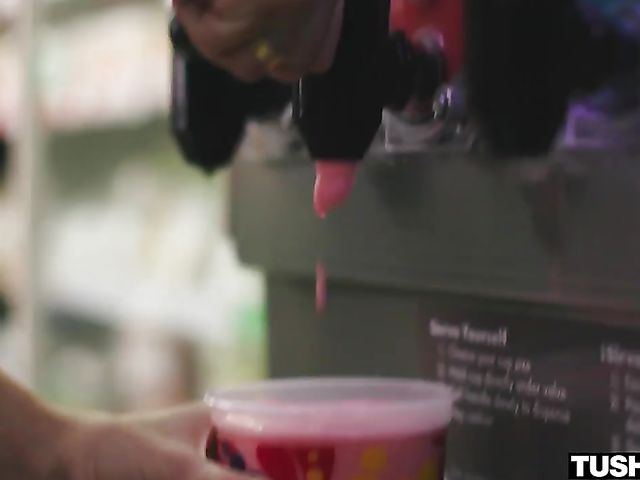 Blue-eyed baby doll Natalia Starr anal pounded for Tushy