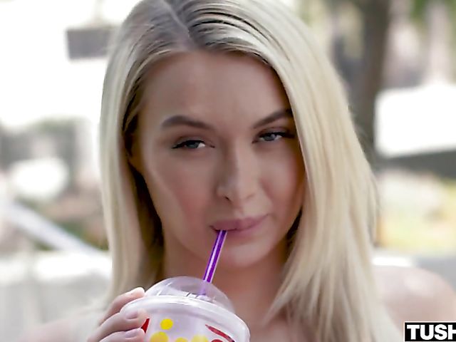 Blue-eyed baby doll Natalia Starr anal pounded for Tushy