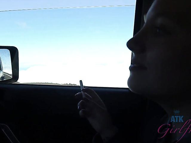 Teen bikini girl Kate Bloom diving and showing her twat in the car