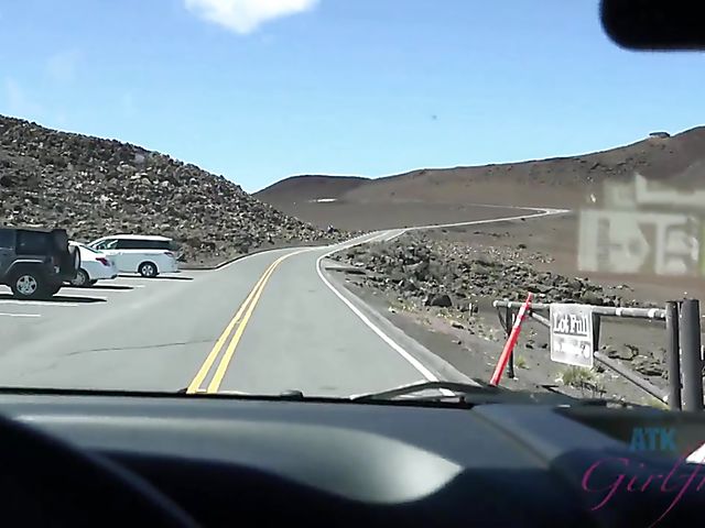 Teen bikini girl Kate Bloom diving and showing her twat in the car