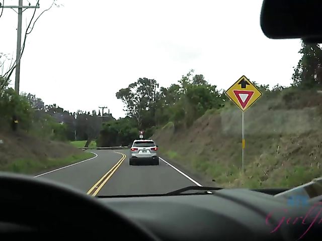 Teen bikini girl Kate Bloom diving and showing her twat in the car