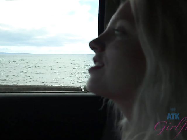 Teen bikini girl Kate Bloom diving and showing her twat in the car