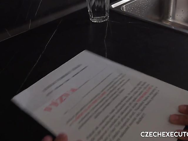 Czech big tits debtor Chloe Lamour can pay with her pussy