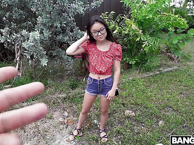 Facial in a van for petite Chinese teen Lulu Chu