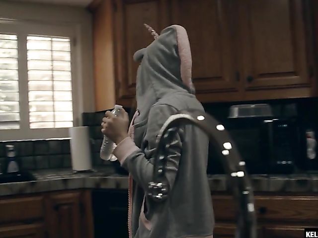 Luna Rival - Nice teen anal fucked and throated