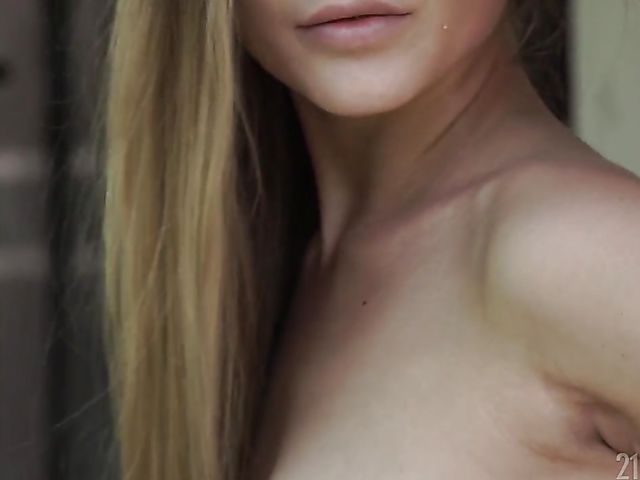 Morning yoga and beautiful anal with long-haired facial lover Mary Rock