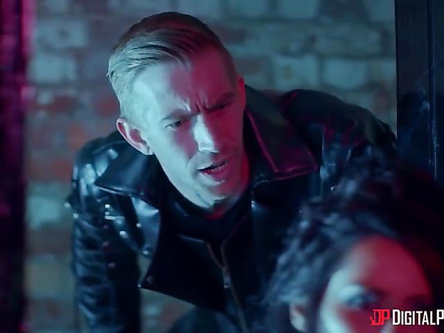 Kinky Monique Alexander and Madison Ivy threesome with Danny D 