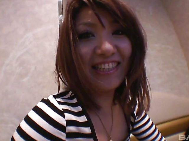 Tiny titty Hazuki Sunaaya gets her japanese shaved pussy plugged