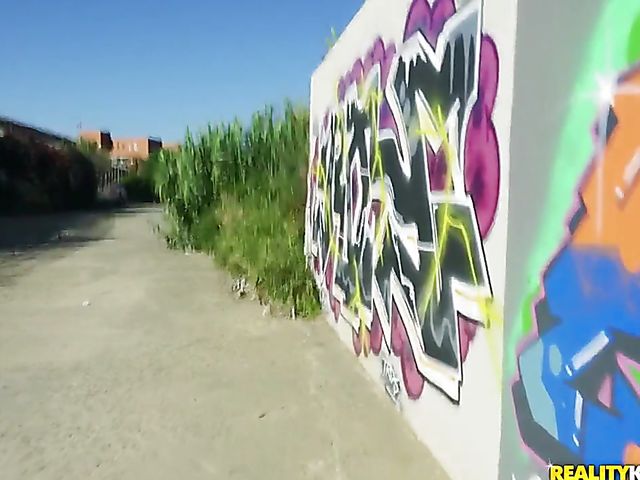 Outdoor teen fuck with naughty bicyclist Ginebra Bellucci