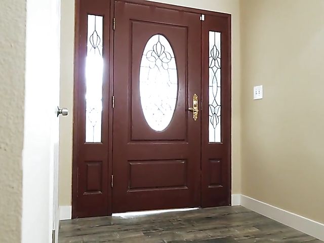 Jerk off instructions from big titted curvy mom Krissy Lynn