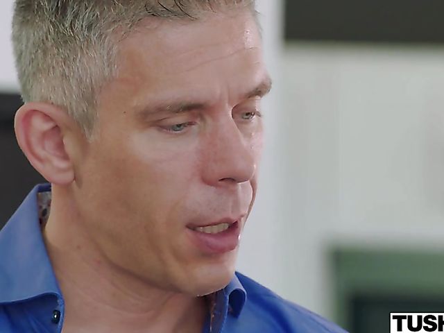 Alice Pink - Horny bad blonde anal with Mick Blue 