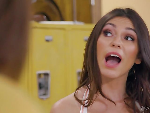 Sovereign Syre & Gianna Gem - Lesbian teacher gets some pussy