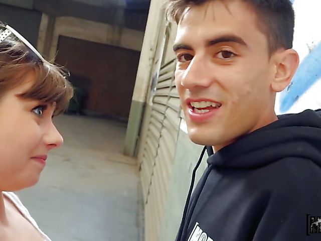 Hairy pussy fuck with horny young slut Luna Rival